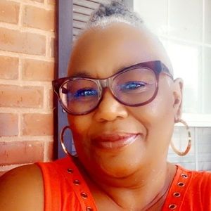 Meet your Posher, Joyce